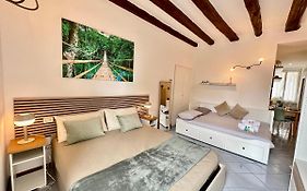 Near Airport - LOFT Università 4 posti letto